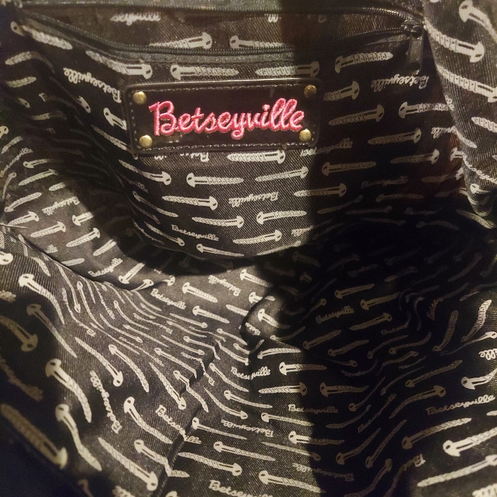 NWOT Betsey Johnson Large Sequined Tote Bag - Picture 4 of 4